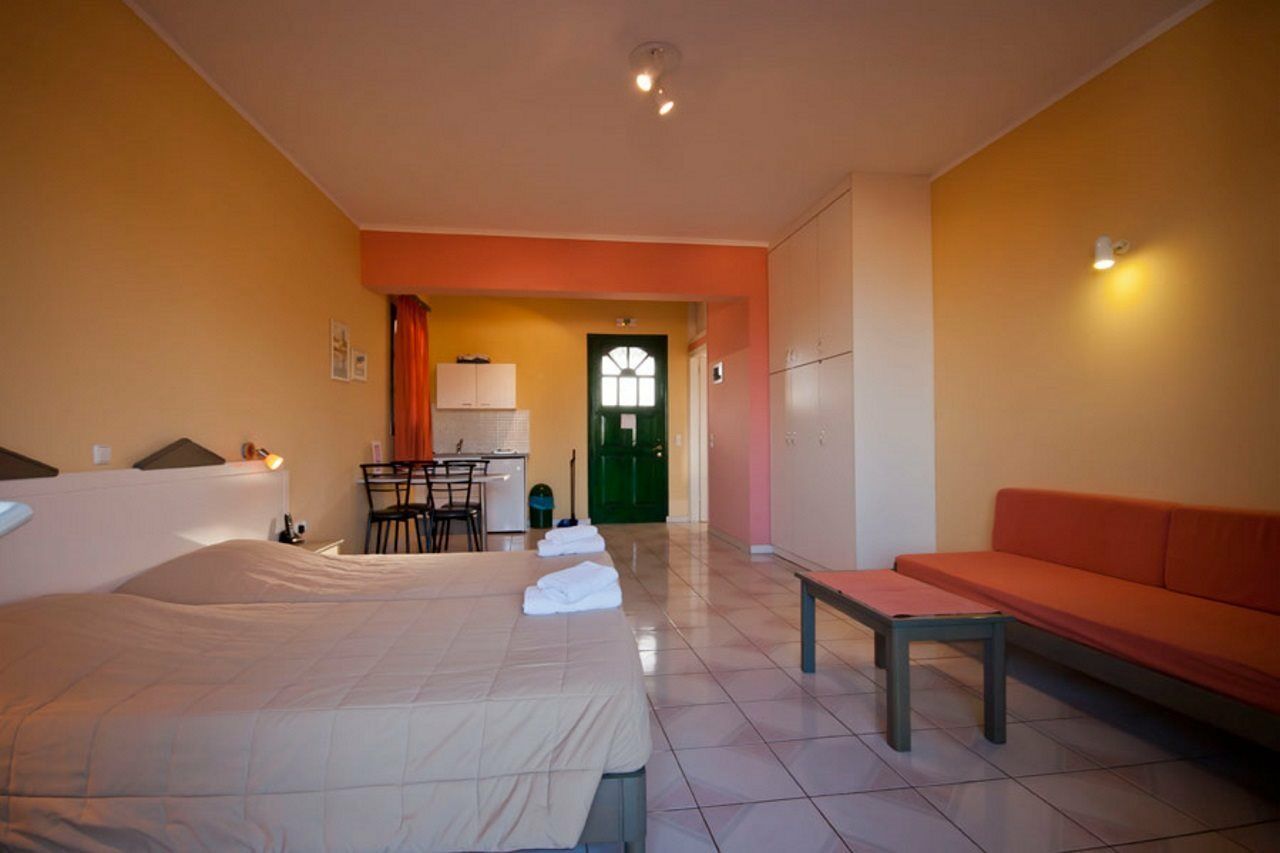 Sun Village Hotel Apartments Megas Limnionas Exterior photo